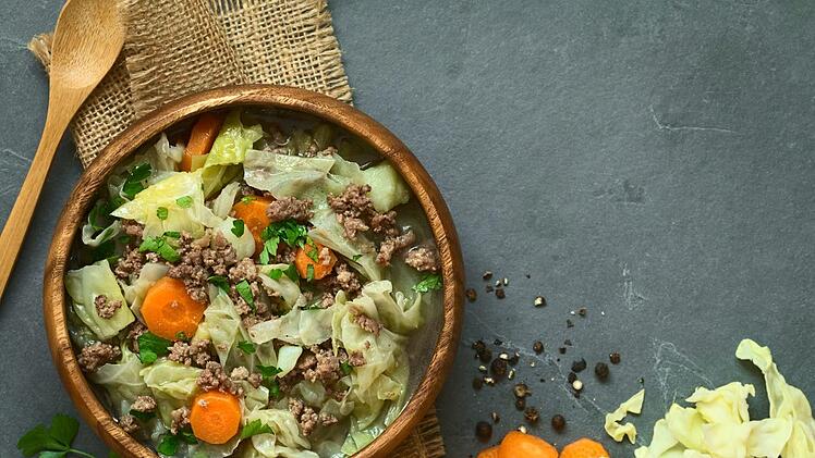 Wirsingtopf mit Hackfleisch Foto: Ildi - stock.adobe.com