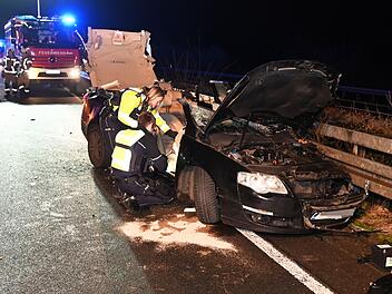 A43 nach schwerem Unfall gesperrt