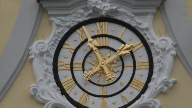 Uhr am Kulmbacher Rathaus