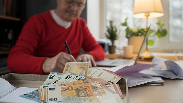 Traum-Rente von 3000 Euro im Monat - wie viel müsstest du für dafür jetzt verdienen?