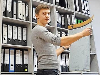 Abwechslungsreich ist seine Arbeit, findet Maximilian Raithel, der seit 15 Monaten bei der Verwaltungsgemeinschaft Ebern ausgebildet wird. Fotos: Johanna Eckert