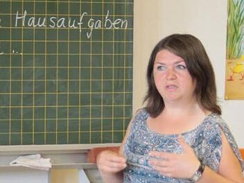 Natalia Weiche gibt seit eineinhalb Jahren Deutsch-Förderkurse für Flüchtlingskinder an der Mainleuser Schule. Foto: Jürgen Gärtner