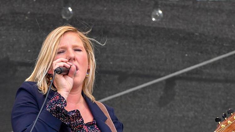 Sympathische Künstlerin: Claudia Koreck