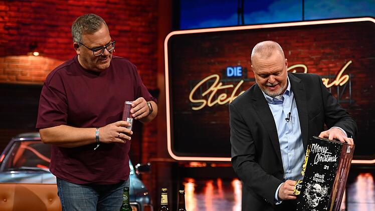 Eigentlich sind Elton (links) und Raab ein bewährtes Duo im Entertainment-Fernsehen. Ihnen beim Auspacken von Adventskalendern zuzusehen langweilt allerdings.