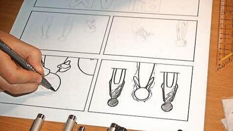 Mit ruhiger Hand und sehr genau zeichnet Janka Hofmann die Comic-Figuren. "Das erspart später die Arbeit am PC."