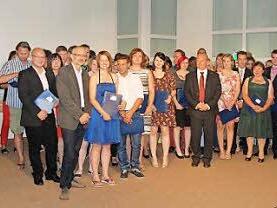 Der Oberkurs 2013/14 mit den Fachlehrern Foto: privat