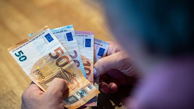 Über 1000 Euro ohne Abzüge: Rente aufbessert durch Minijob - so funktioniert es