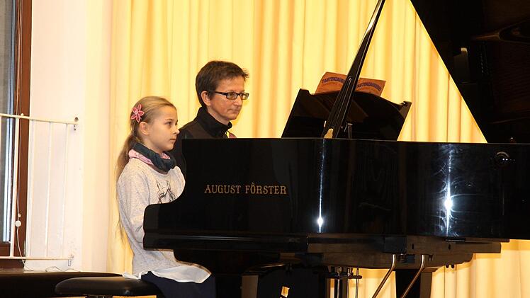 Das Familienkonzert belegt die erfolgreiche Arbeit der Musikschule.    Foto: Richard Sänger