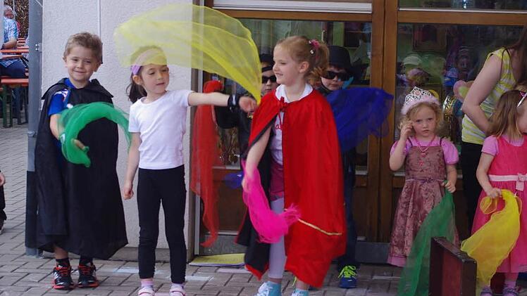 "Ich wünsch' Dir schöne Träume" von der Gruppe Kleiner Onkel.