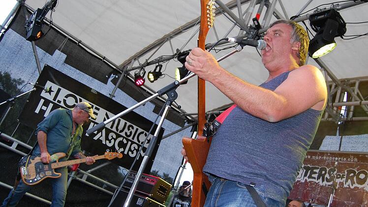 Co-Headliner am Samstag Abend: Die legendären Heroen aus Down Under! Umjubelt, gefeiert und frenetisch applaudiert wurde die 77er Punkgruppe COSMIC PSYCHOS.Foto: Rolf Krebs