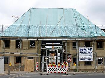 Die Kosten für die Sanierungsmaßnahmen am Torhaus wurden im Haushalt eingestellt. Foto: Neubecker