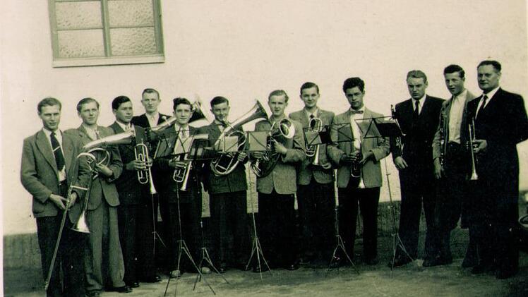 Die Ebenhäuser Blaskapelle im Jahr 1954. Foto: Archiv Blaskapelle Ebenhausen