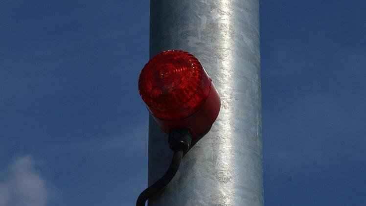 Wenn das rote Licht blinkt, kann um eine weitere halbe Stunde verlängert werden - bis 22 Uhr.