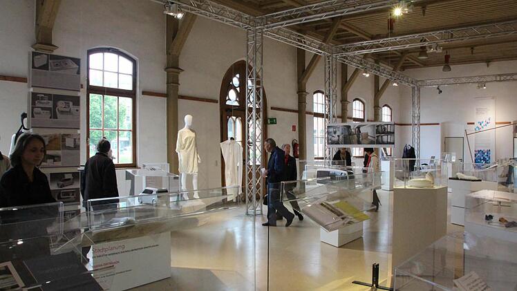 Die Ausstellung der Staatspreisträger bei den Nachwuchsdesignern zog besonders am Sonntag das Publikum an.