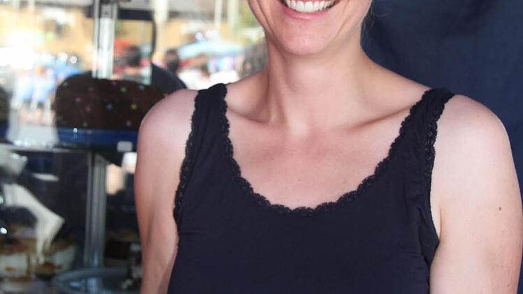 Julia Day, Mutter eines Paul-Gerhardt-Kindergartenkindes, verkaufte süße Muffins.