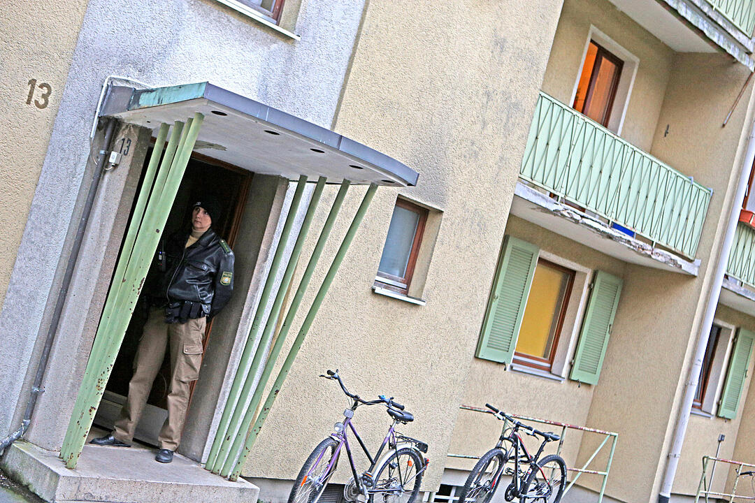 SEK-EInsatz in Schweinfurt unblutig beendet - Zwei Schuetzen festgenommen