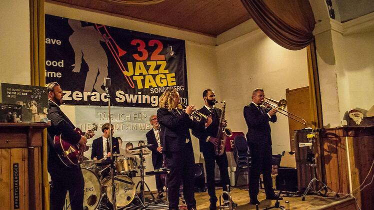 Beste Stimmung: Die Sazerac Swingers gastierten im Rahmen der Jazztage Sonneberg in Ketschenbach.Foto: Jochen Berger