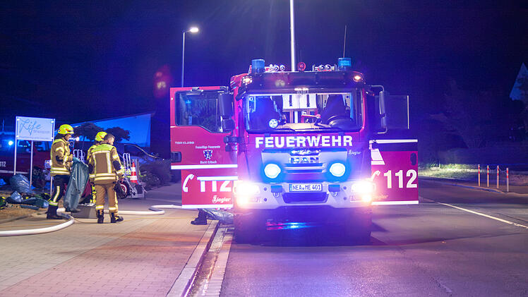 Seniorin stirbt bei Zimmerbrand
