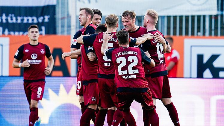 FCN gegen Heidenheim. So k&ouml;nnten die beiden Mannschaften am Freitagabend auflaufen. Symbolfoto: Uwe Anspach/dpa