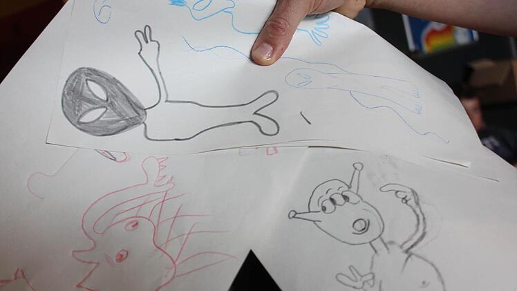 Wie sieht ein Alien aus? Hier die Skizzen der Mittelschüler
