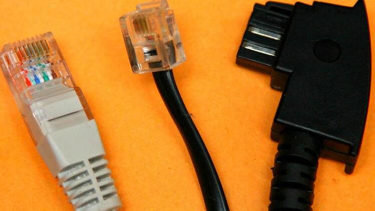 Auf dem Land über Modem, in der Stadt bald mit 100 Megabit pro Sekunde übers neue IP-Netz der Telekom: Das Land wird immer mehr abgehängt.