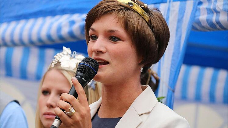 Christin Ungemach, die amtierende Fränkische Weinkönigin.