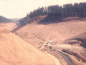 Die FWO-Gründung hing mit der Planung und dem Bau der Ködeltalsperre in Nordhalben zusammen - hier ein Archivbild vor der Flutung der Ködeltalsperre.