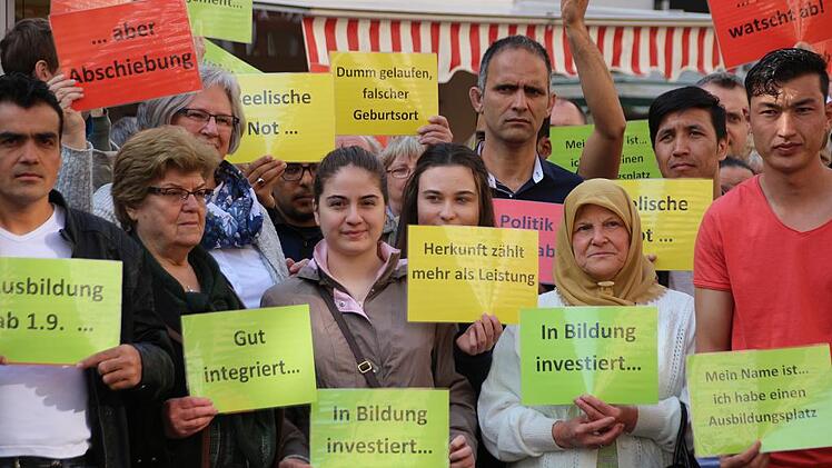 Mahnwache f&uuml;r Stopp von Abschiebungen nach Afghanistan