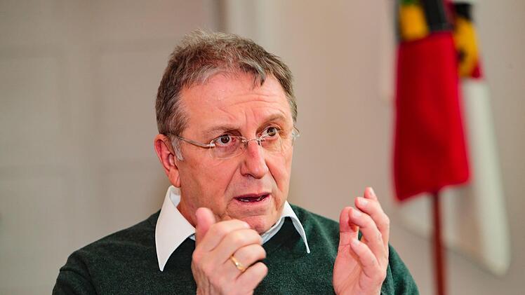 Bezirkstagspräsident und früherer Kulmbacher Oberbürgermeister: Henry Schramm. Foto: Matthias Hoch