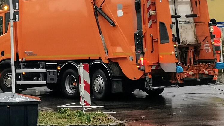 M&uuml;llabfuhr, Abfall, Altpapier, Biom&uuml;ll, Restm&uuml;ll, M&uuml;ll, M&uuml;lltonnen