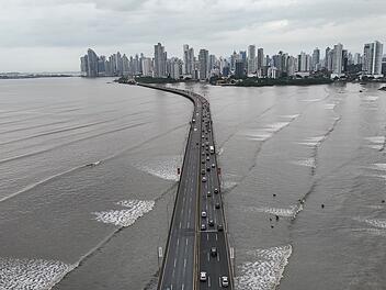 Tsunami-Alarm nach Erdbeben vor Russland - Panama