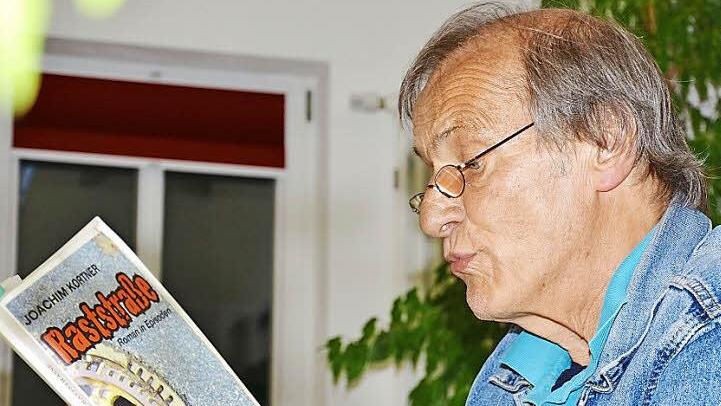 Der Ebermannstadter Autor Joachim Kortner bei seiner Lesung in Pretzfeld  Foto: Roppelt