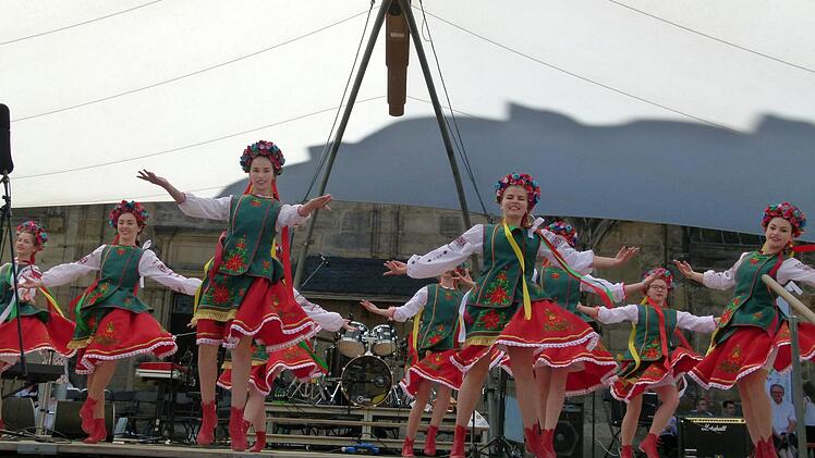 Folklore aus der Ukraine gab es auf der Domplatzbühne.