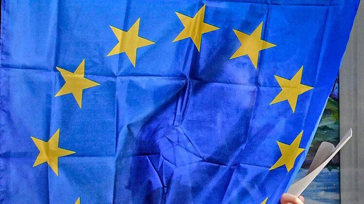 Bei der Europawahl hat die Union aus CDU und CSU noch immer viele W&auml;hler. Trotzdem mussten sie ein paar Verluste wegstecken. Foto: Andreea Alexandru/AP/dpa