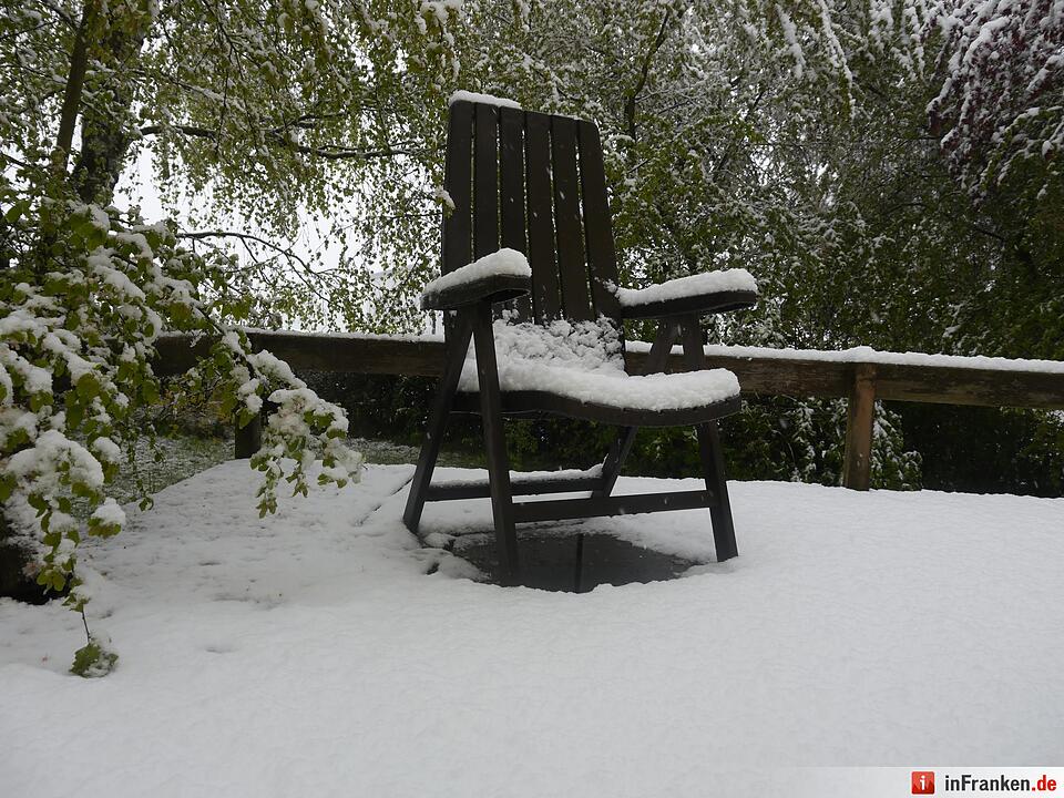 Franken: Ostermontag versinkt im Schnee