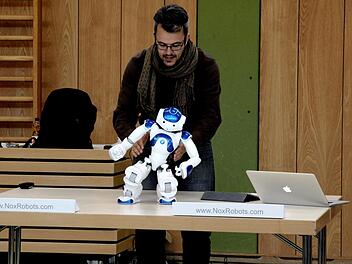 Tobias Danzer mit Nao Fotos Richard Sänger