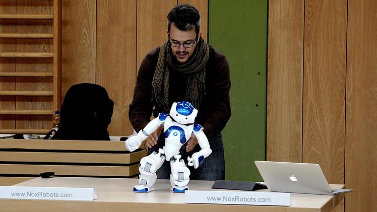 Tobias Danzer mit Nao Fotos Richard Sänger