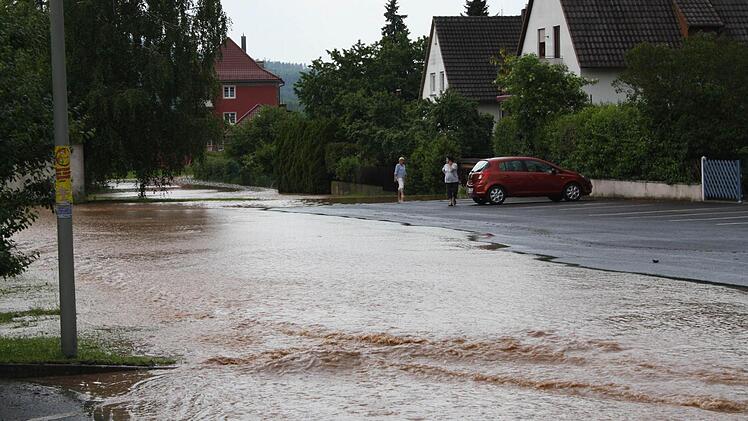 Der Gartenbach trat über die Ufer.