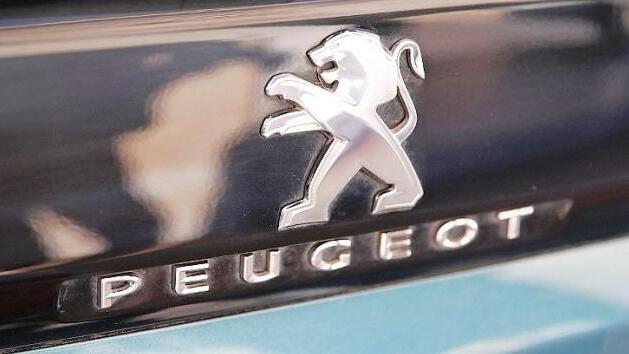 Autonome Fahrzeuge, Elektromobilität - die Autobranche steht vor riesigen Herausforderungen. Peugeot und Fiat ziehen die Konsequenzen und gehen zusammen.  Foto: Daniel Roland, afp