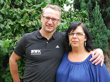 Dieter und Andrea Winter werden oft mit dem Wetter in Verbindung gebracht: "Wenn der Winter besonders lange dauert, sind schon mal wir Schuld daran." Fotos: Carmen Schmitt