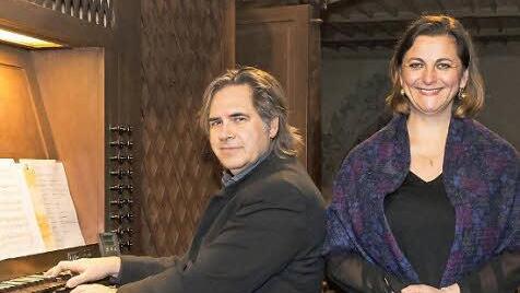 Regionalkantor Peter Rottmann und Sopranistin Radka Loudova-Remmler gaben ein begeisterndes Konzert in der Kirche. Foto: Björn Hein