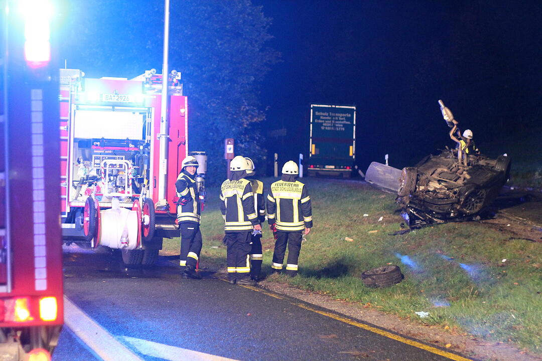 Bamberg: BMW überschlägt sich auf A3