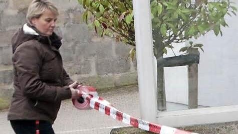 Der Tatort wird abgesperrt.