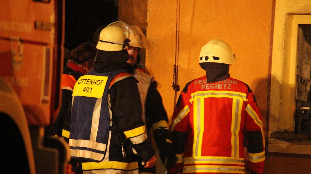 Scheune im Kreis Bayreuth in Flammen: über 100 Tiere vor Flammen gerettet