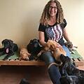 Sibylle Gäck hat sich auf Fuerteventura bei "Streunerliebe" um die Hunde gekümmert.   Foto: privat