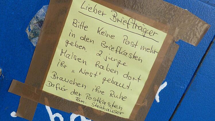 Der Hinweis für den Postboten an dem Briefkasten der Steinhäusers.