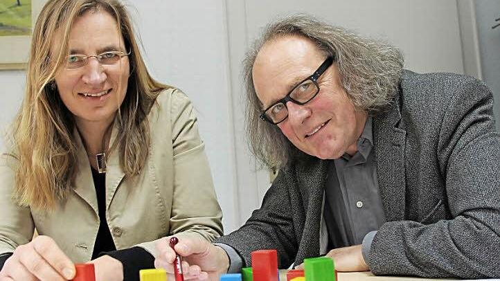 Die Stadtplaner Christine Schwind und Wolfgang Russ wollen die Kurzone weiter entwickeln.  Foto: Benedikt Borst