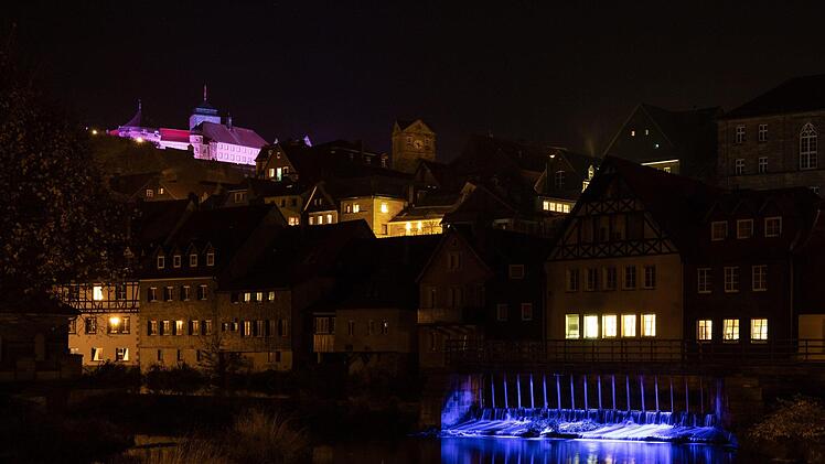 Öffentliche Gebäude wie die Kronacher Festung Rosenberg dürfen seit vergangenem August nur noch bis 23 Uhr beleuchtet werden. Foto: Archiv/Marian Hamacher