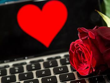 Franke überweist 50.000 Euro - Dating-Kontakt plötzlich "nicht mehr erreichbar" Franke überweist 50.000 Euro - Dating-Kontakt plötzlich "nicht mehr erreichbar"