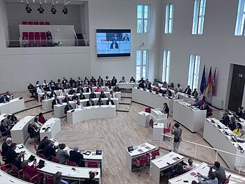 Forschungsministerin B&auml;r spricht zu Resilienz in Potsdam